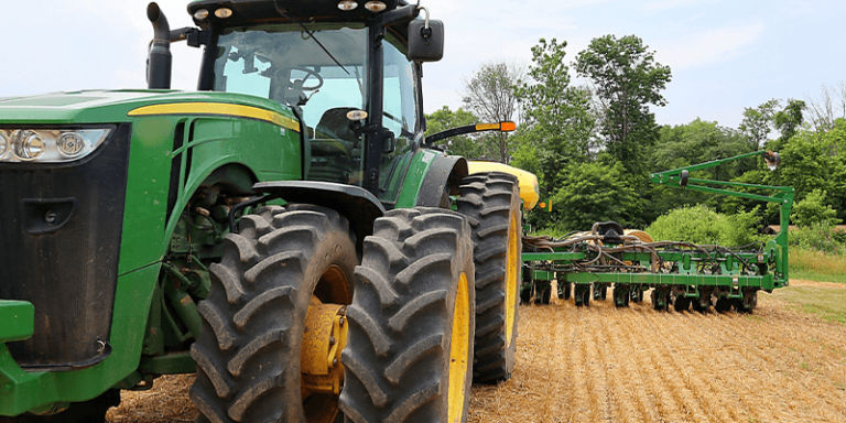 how-to-differentiate-your-design-of-electrical-tractor-in-the-agricultural-industry